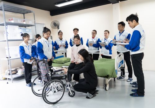 TIN HOT: NHẬT BẢN DỰ KIẾN SẼ HỖ TRỢ 1 MAN/ THÁNG TRONG VÒNG NỬA NĂM CHO TẤT CẢ NHÂN VIÊN NGÀNH KAIGO