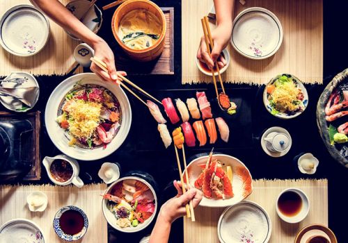 Những quy tắc trên bàn ăn tại Nhật bạn nhất định phải biết