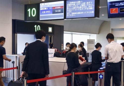 Nhật Bản phá bỏ lệnh giới hạn 50.000 người nhập cảnh mỗi ngày từ 11/10