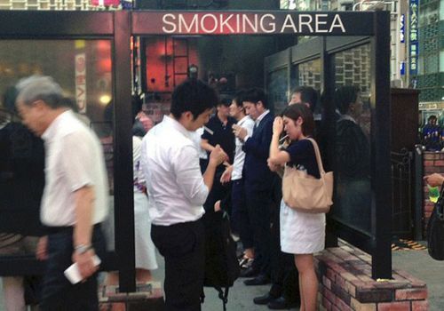 Hút thuốc lá tại Nhật - Thực tập sinh cẩn thận 