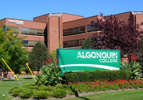 Trường Algonquin College