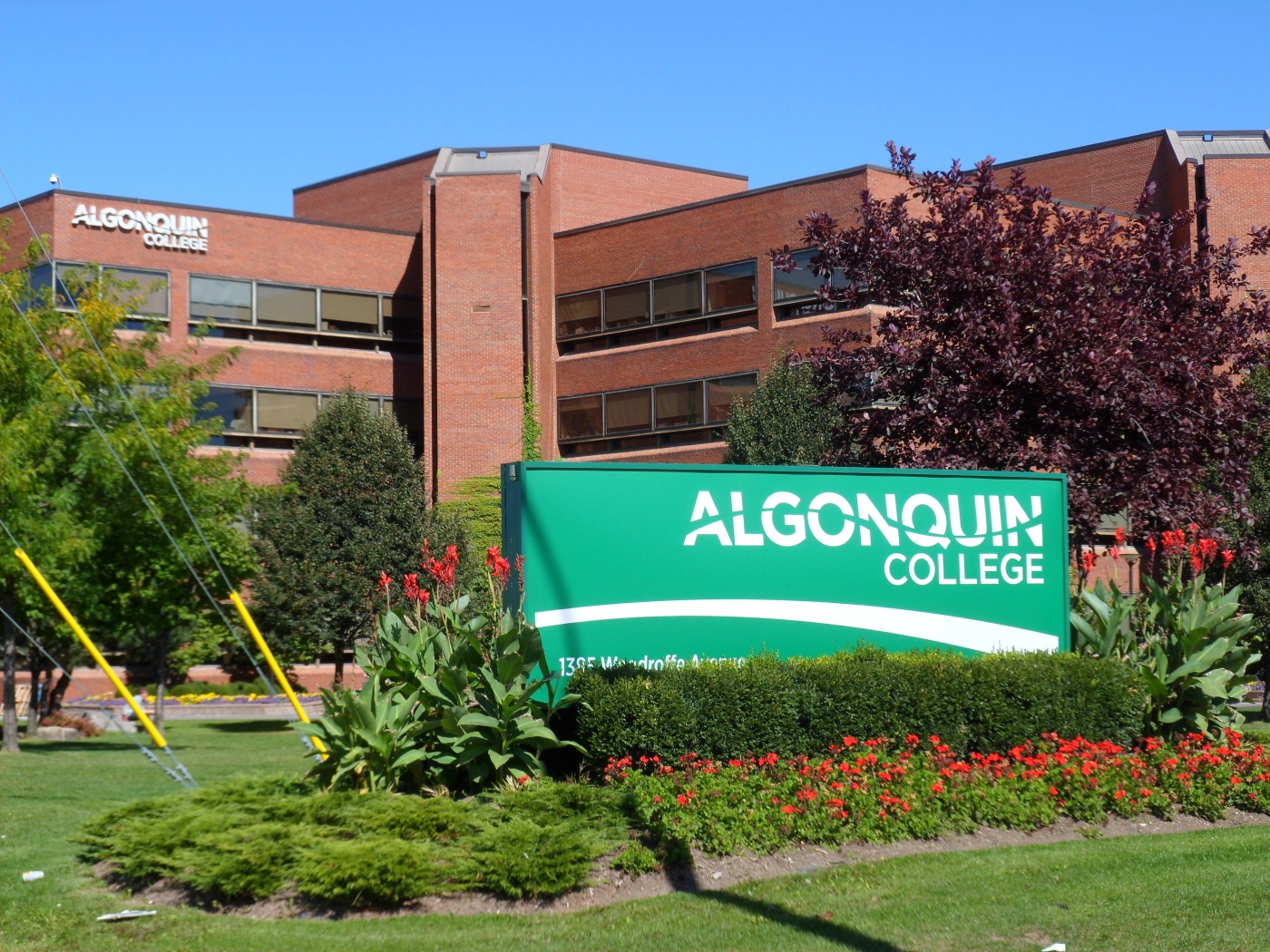 Campus chính của Algonquin College rất rộng rãi